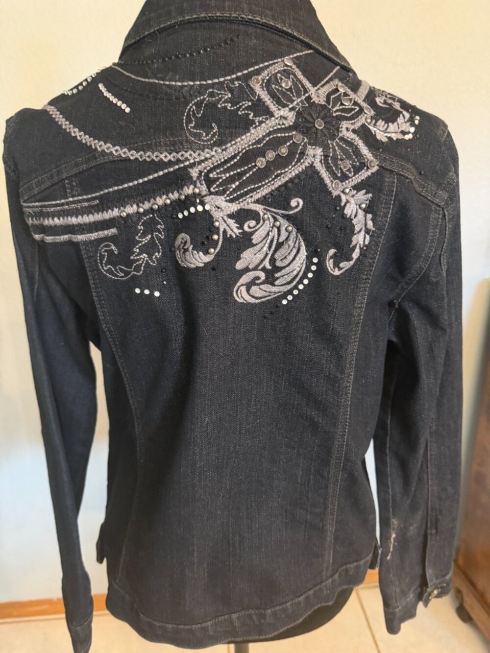 Seventh Avenue Black Embroidered Rhinestone Western Denim Jacket Size M
